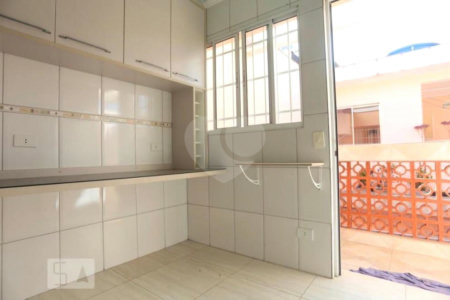 Casa à venda com 2 quartos, sendo 1 suíte,  em Jardim Ivana, São Paulo, SP