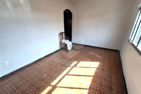 Casa à venda com 4 quartos em Vila Darli, São Paulo, SP
