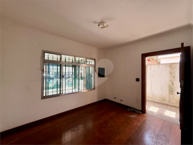 Sobrado à venda com 3 quartos, sendo 1 suíte,  em Campo Belo, São Paulo, SP