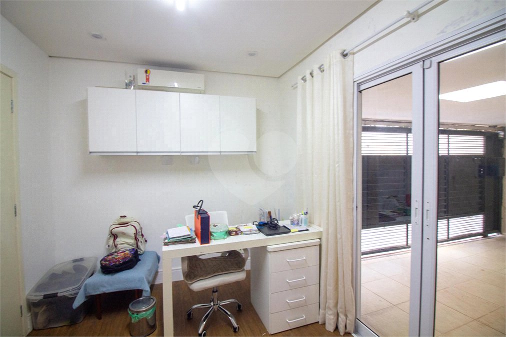 Casa Térrea à venda ou para alugar com 5 quartos, sendo 1 suíte, em Brooklin, São Paulo, SP