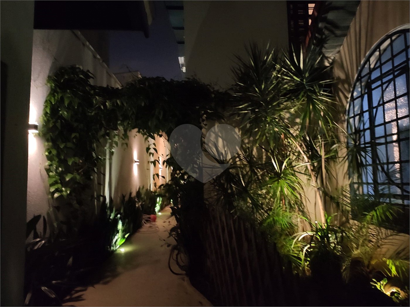 Casa à venda com 4 suítes em Brooklin, São Paulo, SP