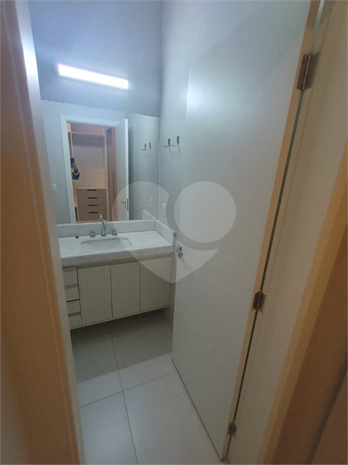 Casa para alugar com 3 quartos, sendo 1 suíte, no condomínio Recanto dos Paturis, Vinhedo - SP