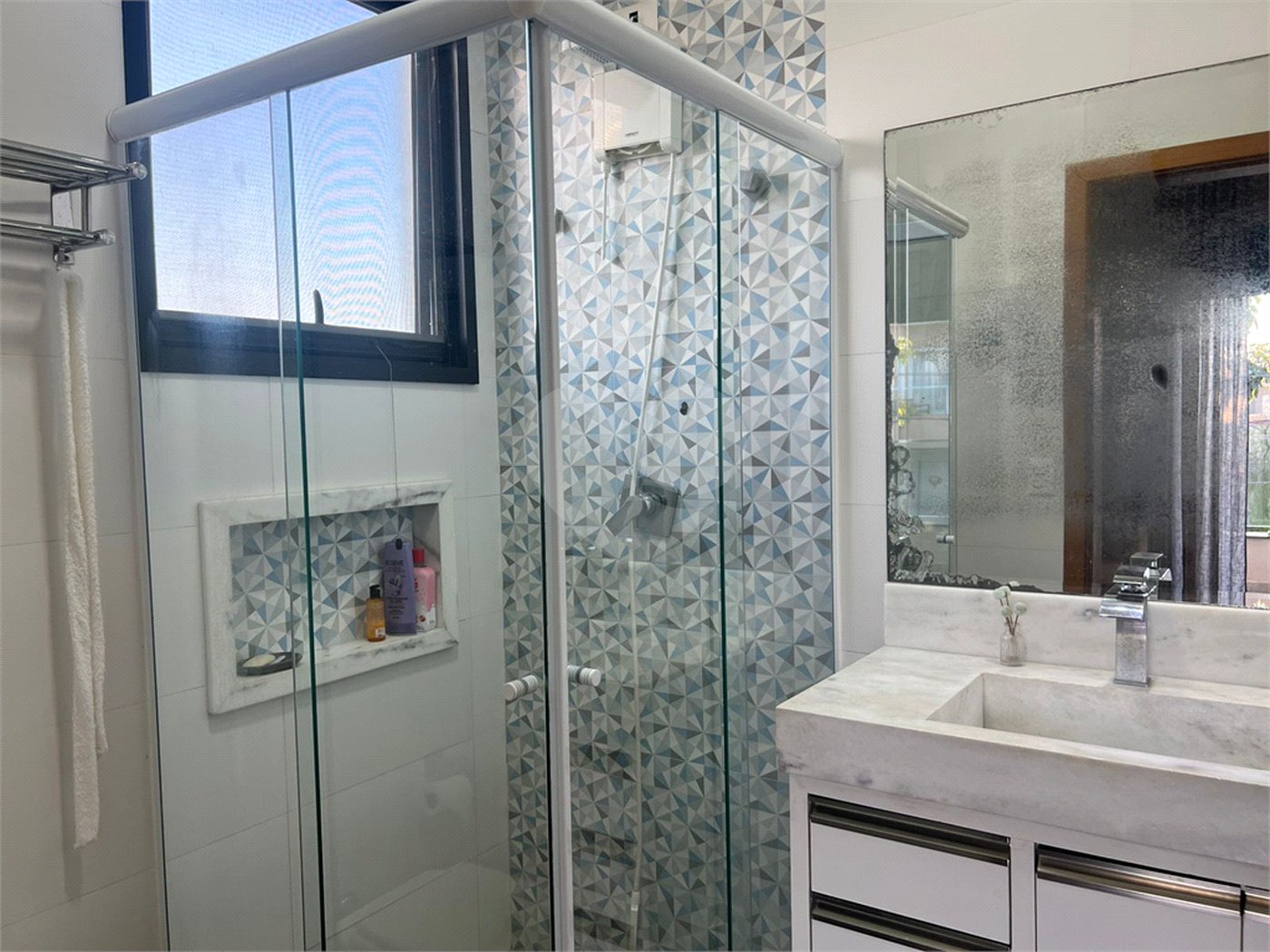 Casa à venda com 4 quartos, sendo 3 suítes, no condomínio Ibiti Reserva, Sorocaba - SP