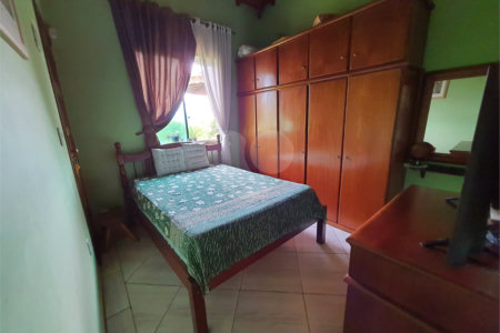 Chácara à venda com 3 quartos, sendo 2 suítes,  em Estância San Remo, Atibaia, SP