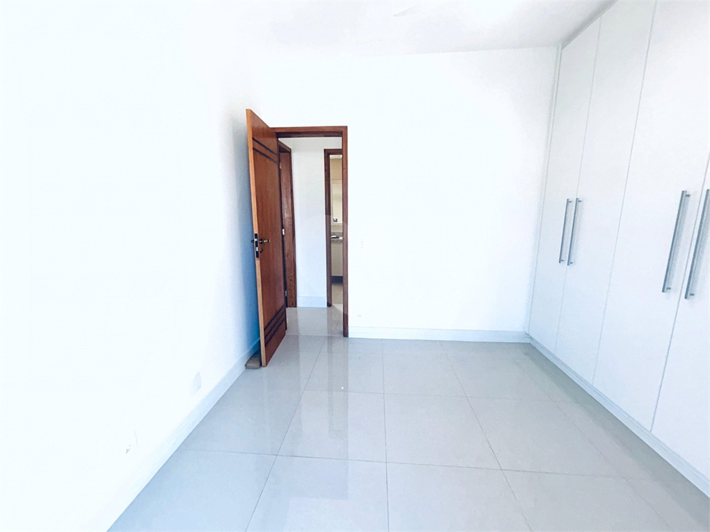 Apartamento à venda com 2 quartos, sendo 1 suíte, em Grajaú, Rio de Janeiro, RJ