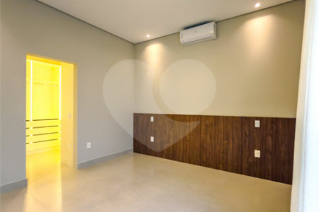 Casa à venda com 3 suítes no condomínio Residencial Dona Maria Candida, Indaiatuba - SP