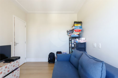 Apartamento à venda com 3 quartos, sendo 1 suíte,  em Vila Anastácio, São Paulo, SP