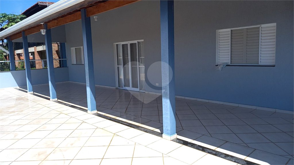 Casa à venda com 8 quartos, sendo 3 suítes,  no condomínio Terras de Santa Rosa, Salto - SP