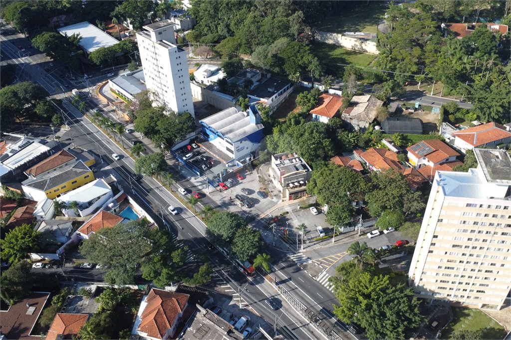 Casa à venda ou para alugar com 3 quartos, sendo 1 suíte, em Butantã, São Paulo, SP