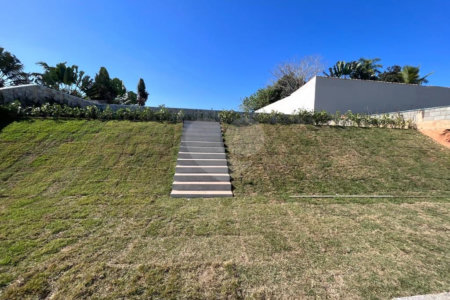 Casa à venda com 4 suítes no condomínio Village Saint Charbel, Araçoiaba da Serra - SP