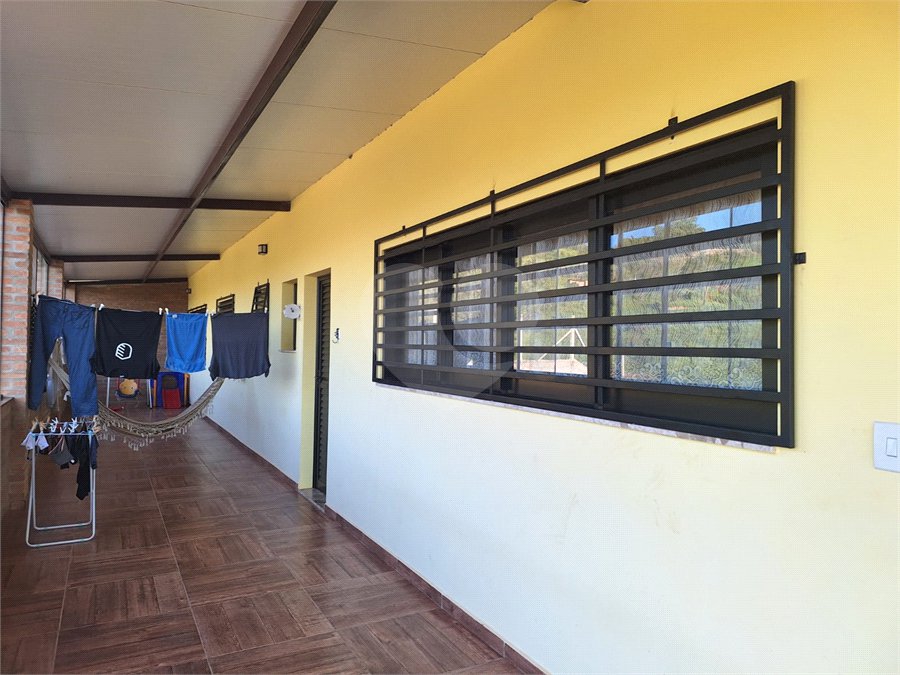 Chácara à venda com 4 quartos, sendo 2 suítes, em Recanto das Acácias, São Roque, SP