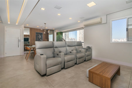 Apartamento à venda com 3 quartos, sendo 2 suítes, em Vila Romana, São Paulo, SP