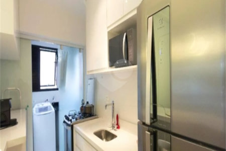 Apartamento à venda com 2 quartos, sendo 1 suíte, em Moema, São Paulo, SP