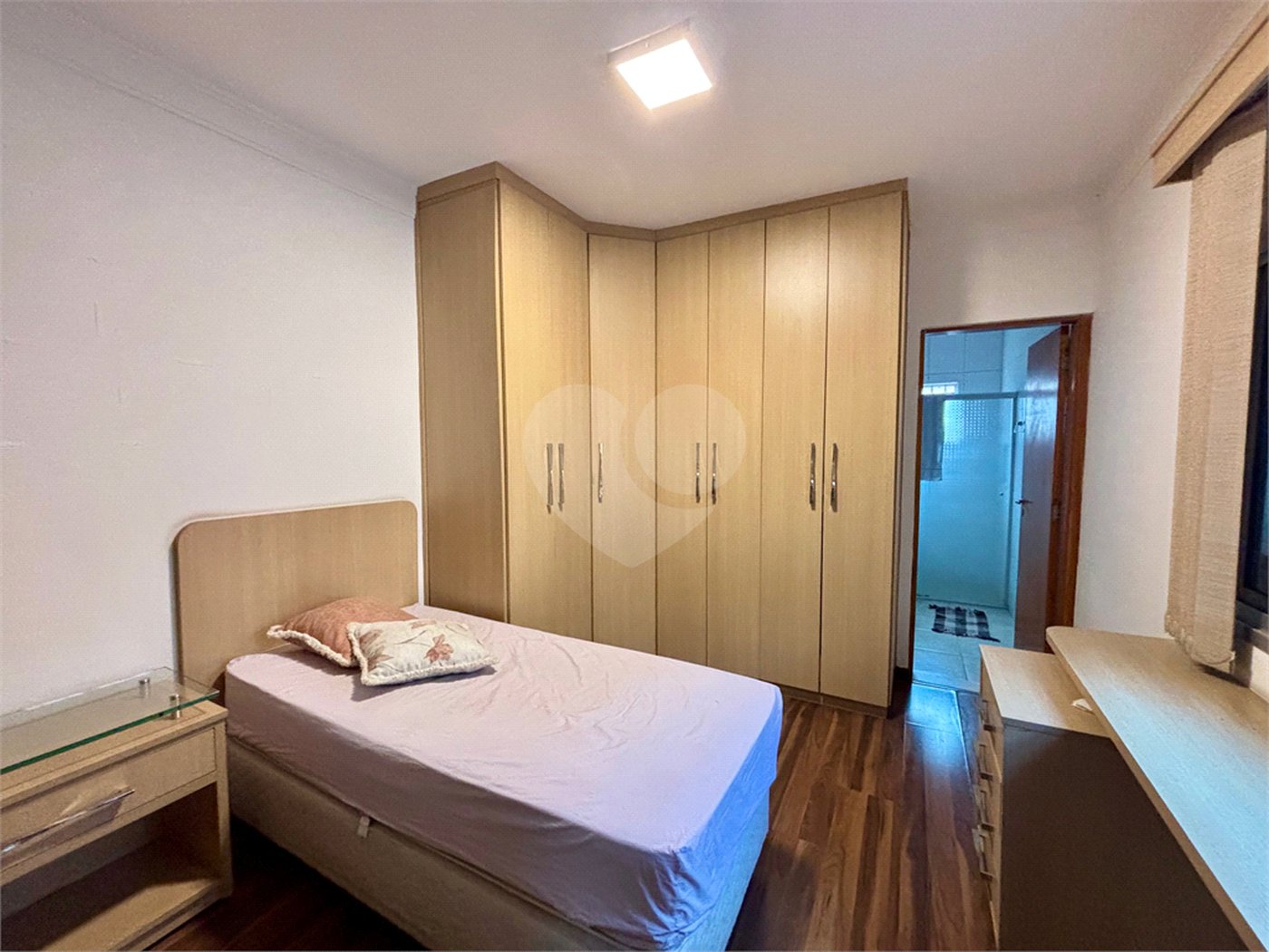 Sobrado à venda com 6 quartos, sendo 5 suítes, em Tremembé, São Paulo, SP