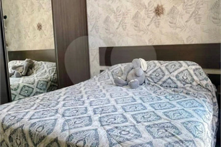 Casa Térrea à Venda com 3 dormitórios em Atibaia/SP