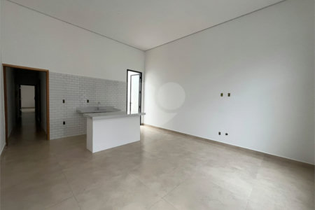 Casa de Vila à venda com 3 quartos, sendo 1 suíte,  em Vila São Caetano, Sorocaba, SP