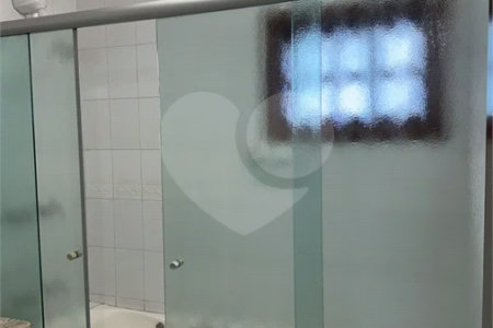 Sobrado à venda ou para alugar com 3 suítes em Vila Sônia, São Paulo, SP