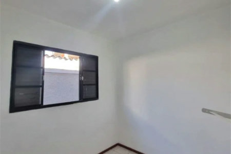 Casa à venda com 3 quartos, sendo 1 suíte, em Jardim Arpoador, São Paulo, SP