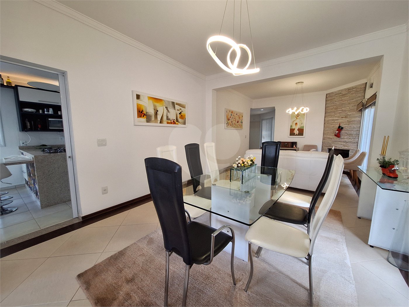 Casa à venda com 3 suítes no condomínio Residencial Villa Di Treviso, Vinhedo - SP