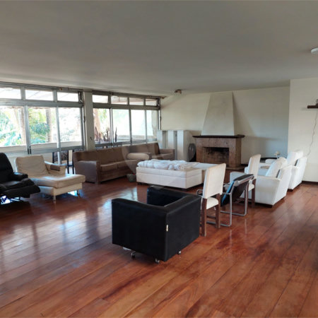 Casa à venda com 3 suítes em Jardim Leonor, São Paulo, SP
