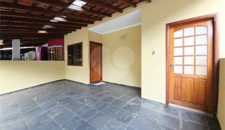 Casa à venda com 3 quartos, sendo 1 suíte,  no condomínio Parque das Árvores, Sorocaba - SP