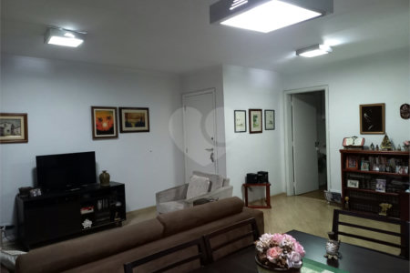 Apartamento à venda com 3 quartos em Moema, São Paulo, SP
