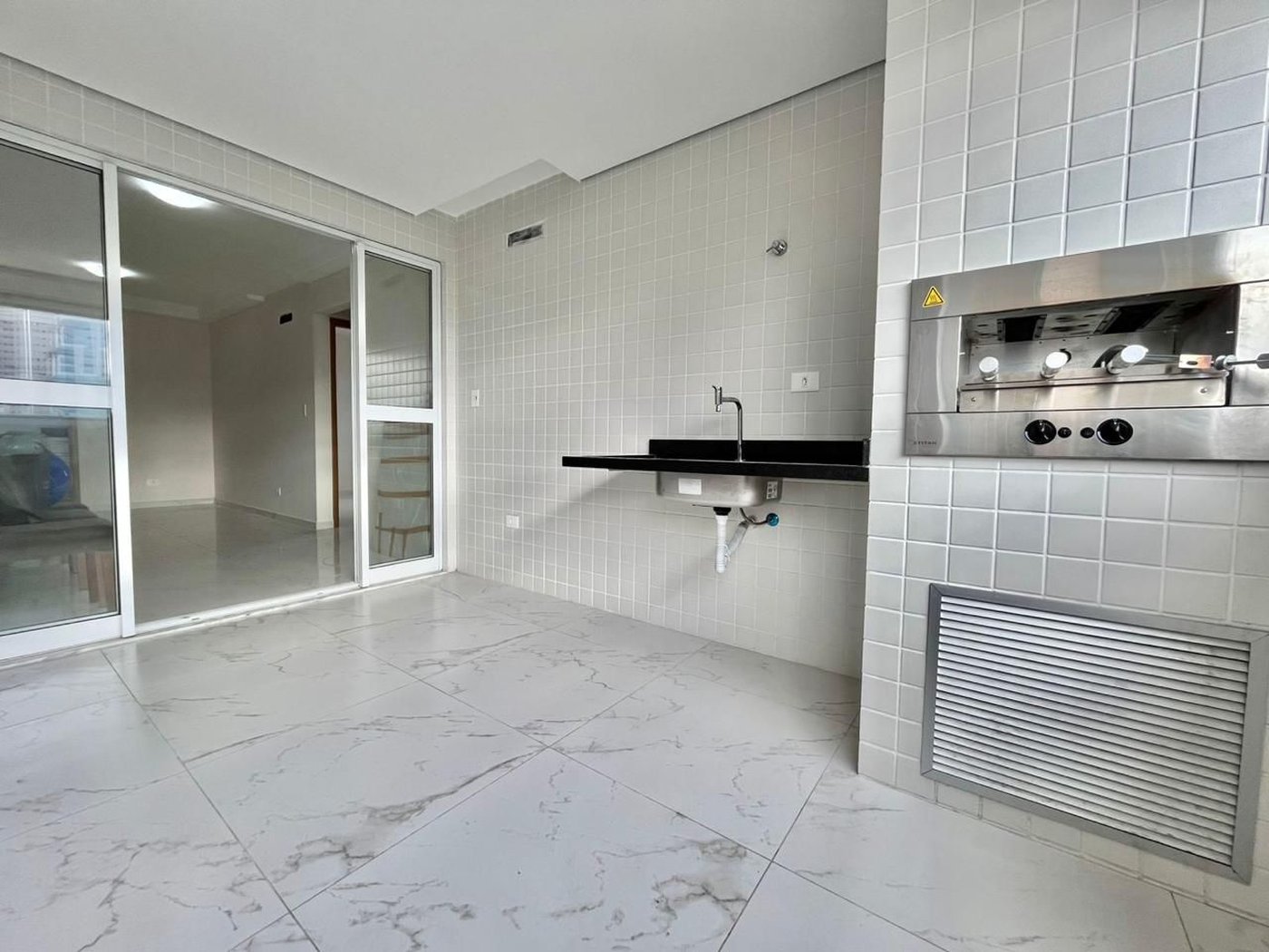 Apartamento com 2 dormitórios para alugar, 70 m² por R$ 5.900,00/mês - Boqueirão - Santos/SP