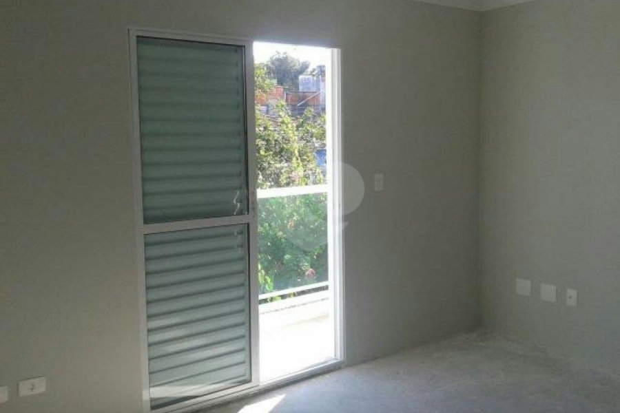Sobrado à venda com 3 suítes em Vila Constança, São Paulo, SP