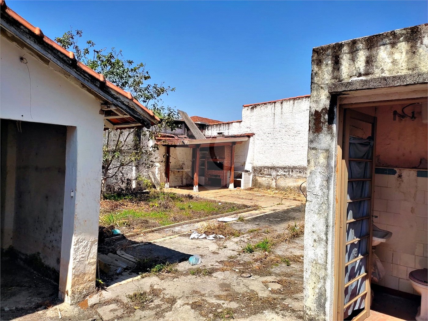 Casa Térrea à venda com 3 quartos em Horto, São Paulo, SP