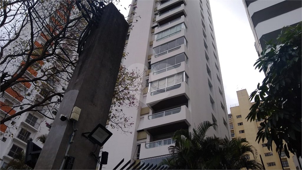 Apartamento à venda ou para alugar com 3 quartos, sendo 1 suíte,  em Indianópolis, São Paulo, SP