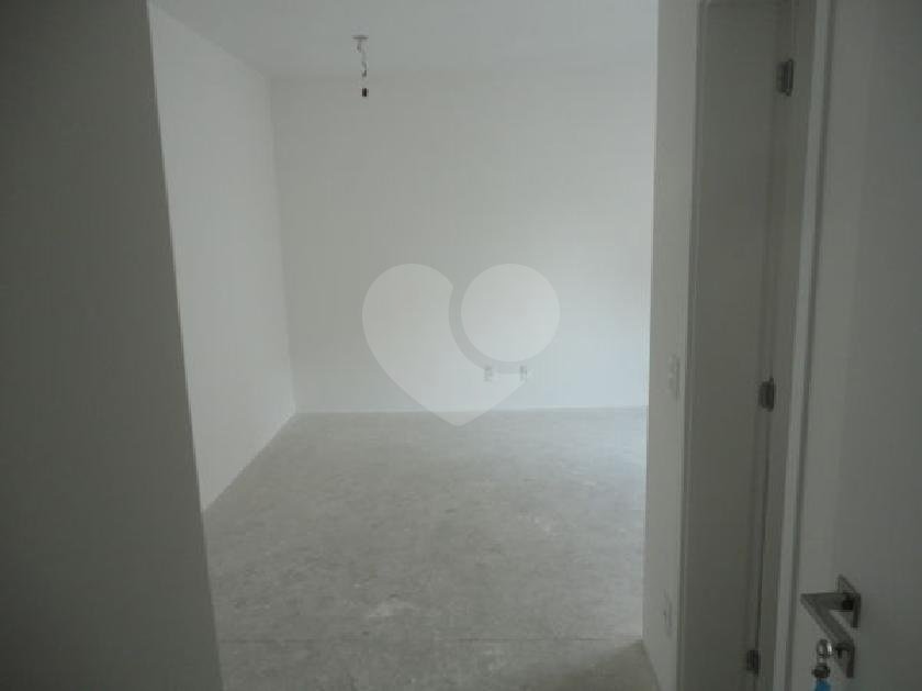 Apartamento à venda com 3 suítes em Campo Belo, São Paulo, SP