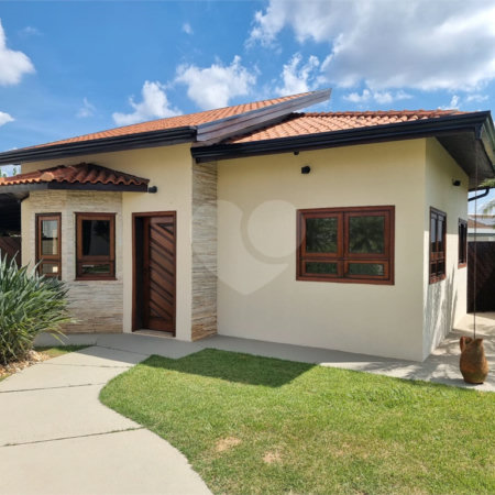 Casa à venda ou para alugar com 3 quartos, sendo 1 suíte, no condomínio Terras de Vinhedo, Vinhedo - SP