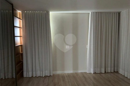 Apartamento à venda com 2 suítes em Jardim Morumbi, São Paulo, SP