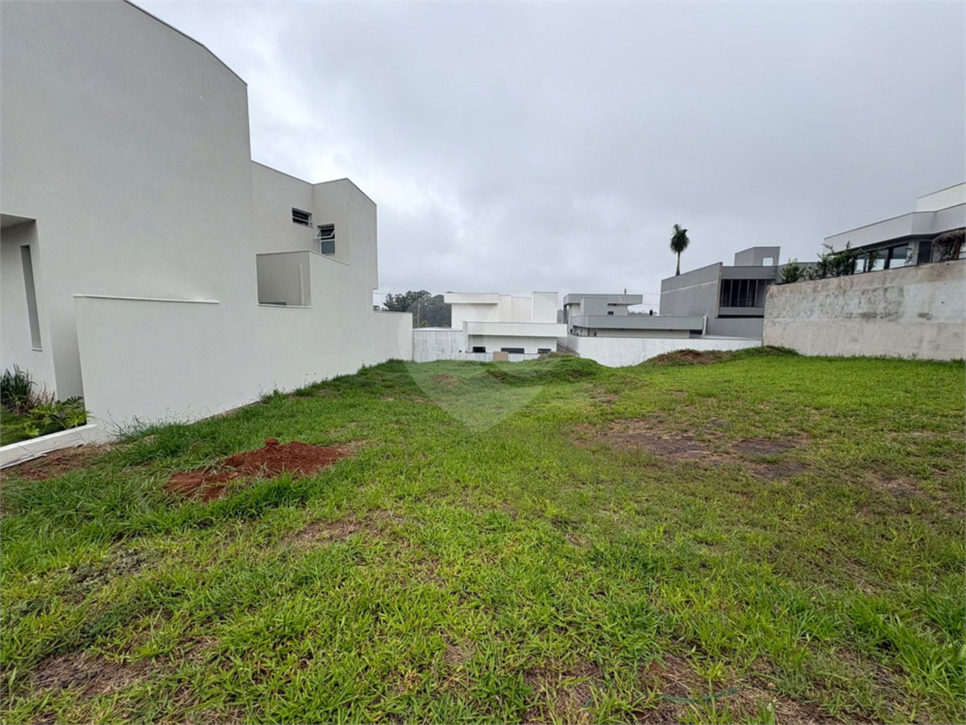 Lote à venda no Condomínio Village Damha IV