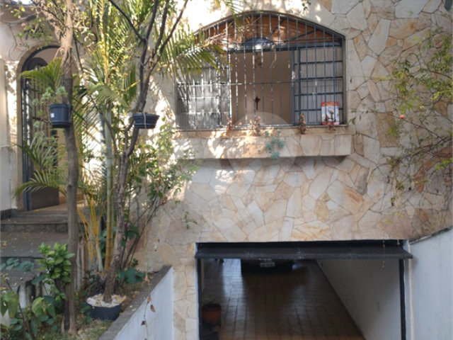 Sobrado à venda com 3 quartos, sendo 1 suíte,  em Saúde, São Paulo, SP