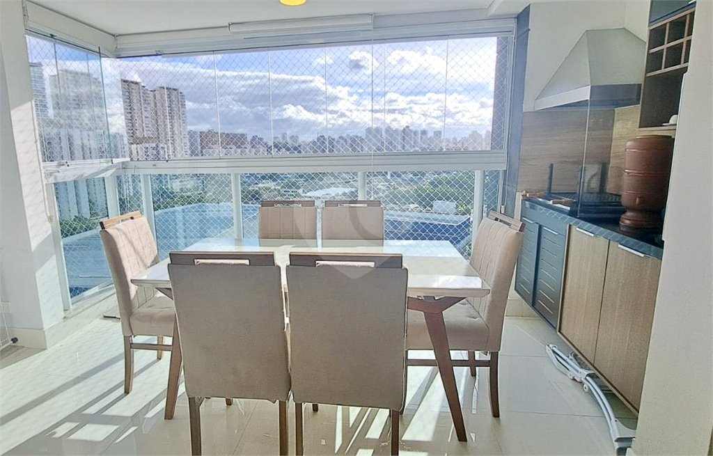 Apartamento à venda com 2 suítes em Vila Scarpelli, Santo André, SP