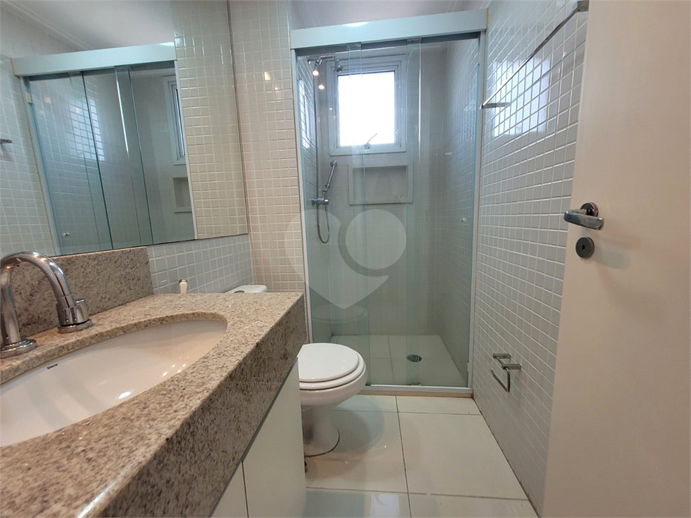 Apartamento para alugar com 2 quartos, sendo 1 suíte, em Vila Anastácio, São Paulo, SP