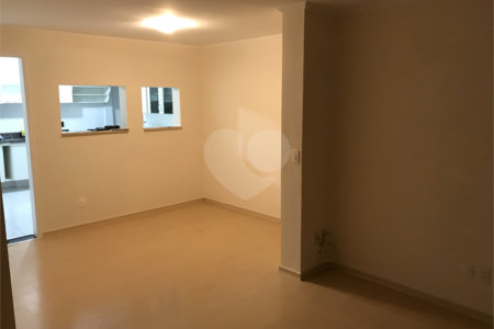 Apartamento à venda com 3 quartos, sendo 1 suíte, em Fazenda Morumbi, São Paulo, SP