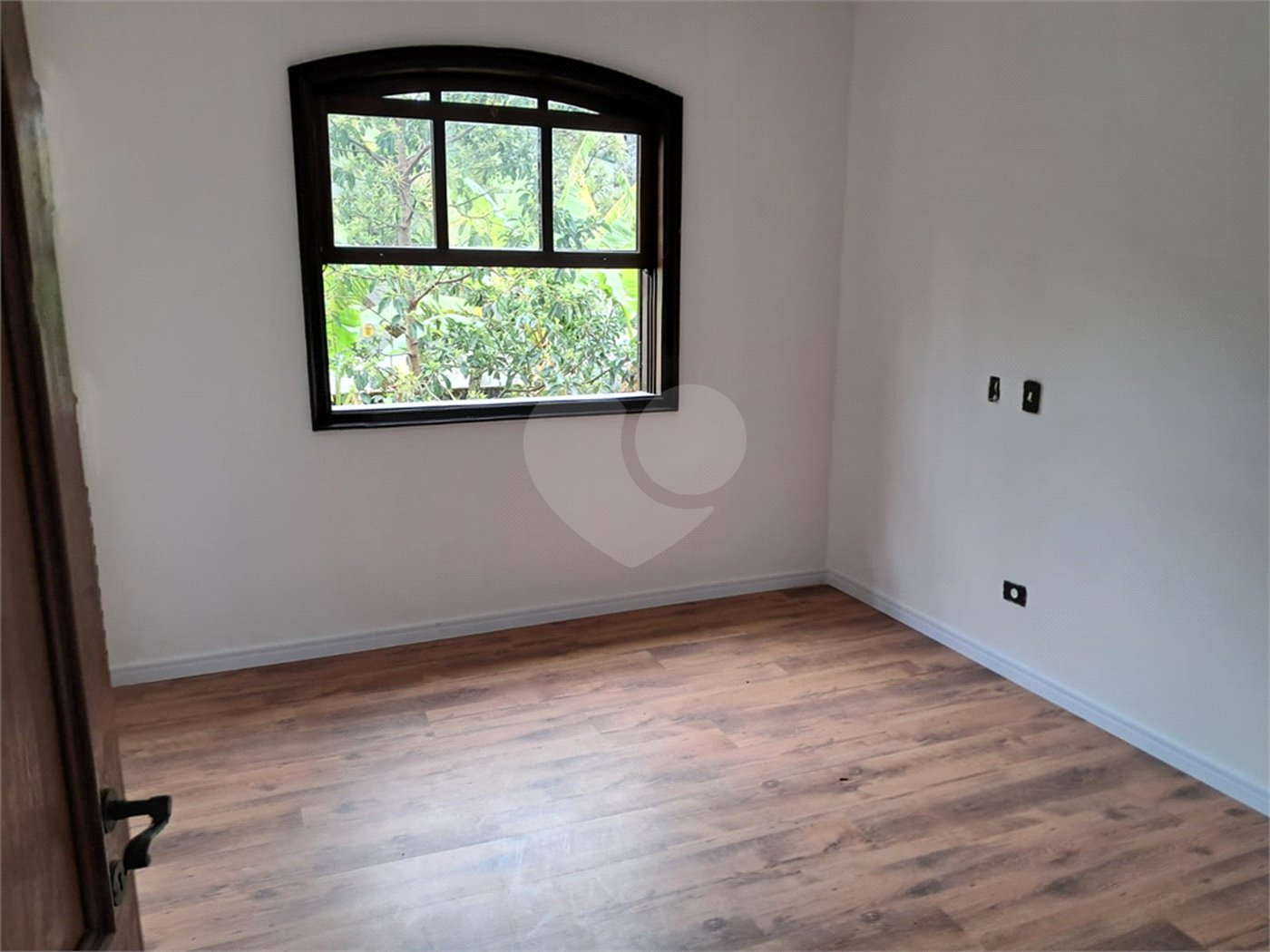 Sobrado à venda com 4 quartos, sendo 2 suítes, em Granja Julieta, São Paulo, SP