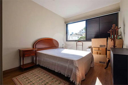 Apartamento à venda com 3 quartos, sendo 1 suíte, em Jardim das Bandeiras, São Paulo, SP