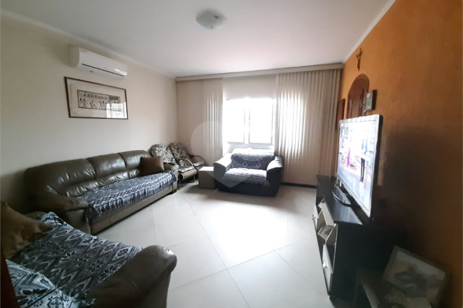 Sobrado à venda com 3 quartos, sendo 1 suíte, em Jardim Peri, São Paulo, SP