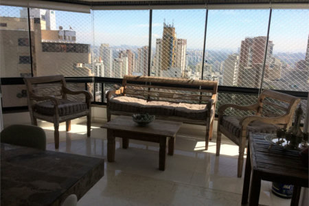 Apartamento à venda com 3 suítes em Vila Suzana, São Paulo, SP