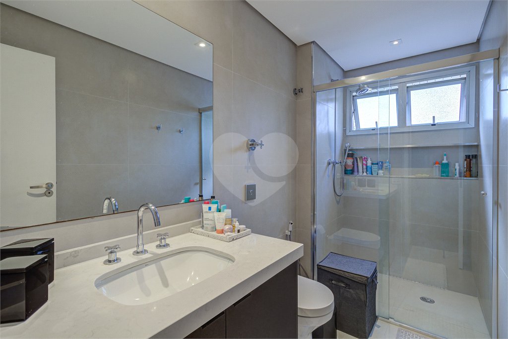 Apartamento à venda com 4 quartos, sendo 1 suíte, em Alto da Boa Vista, São Paulo, SP