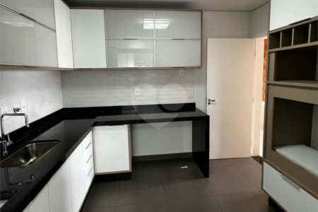 Apartamento à venda com 2 quartos, sendo 1 suíte, no Centro, Itapetininga, SP