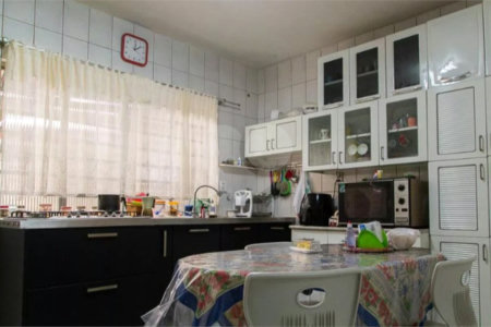 Casa à venda com 3 quartos, sendo 1 suíte, em Planalto Paulista, São Paulo, SP