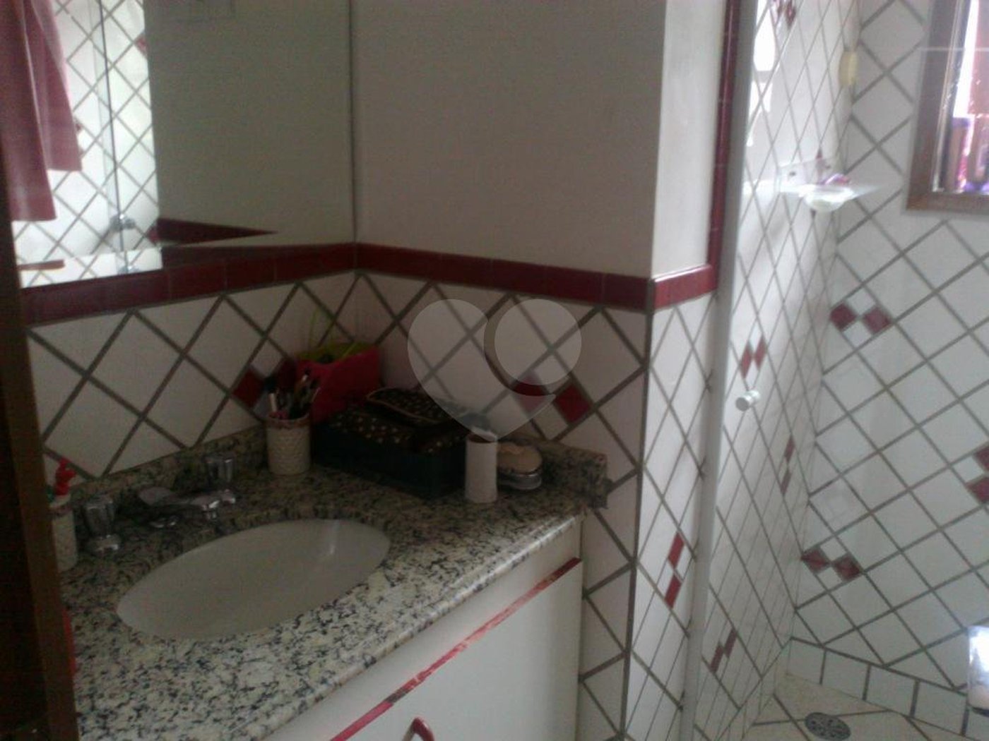 Sobrado à venda com 5 suítes em Enseada, Bertioga, SP