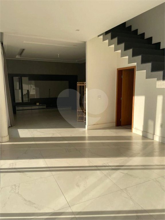 Casa à venda com 4 quartos, sendo 2 suítes,  no condomínio Residencial Castanheira, Sorocaba - SP