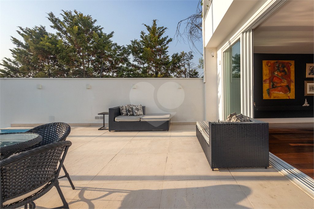 Casa à venda com 4 suítes em Jardim Guedala, São Paulo, SP
