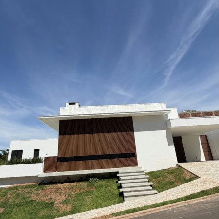 Casa à venda com 4 quartos, sendo 2 suítes, no condomínio Residencial Damha Belvedere, Presidente Prudente - SP