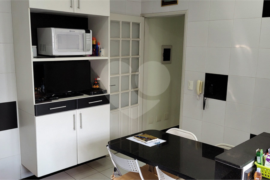 Casa à venda com 3 suítes em Lapa, São Paulo, SP